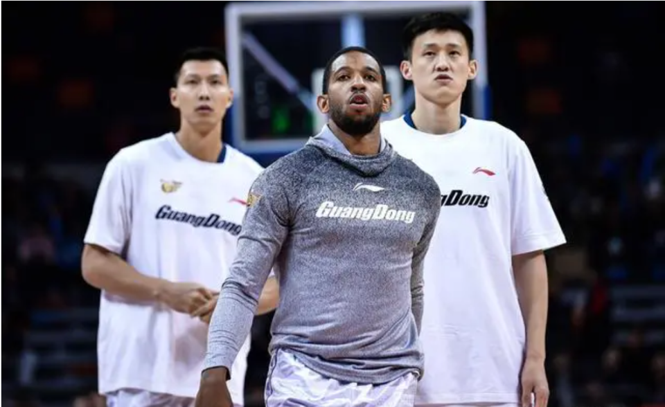 英雄联盟注册-广东宏远今晚篮板制胜，志在西甲名次提升，管理层满意，团队化学反应显著