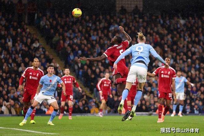 英雄联盟赛事-赛后欧联焦点战，曼城再遭质疑，赛场秩序良好，轮换策略成焦点