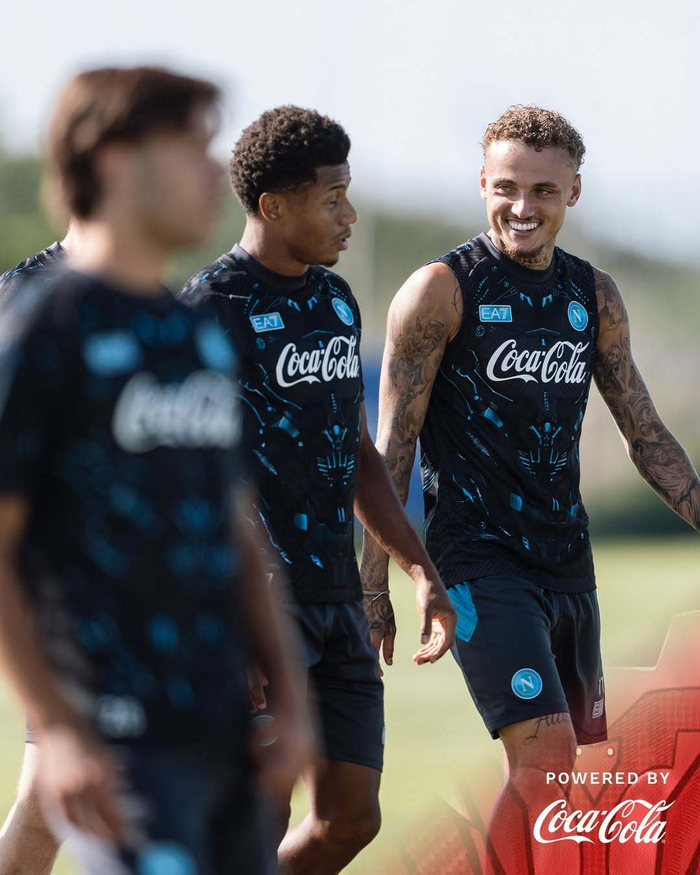 英雄联盟直播平台-包含赛前欧超杯传出新动向，葡萄牙体育更衣室发声，管理层表态：震撼外界，纪律约束更严格的词条