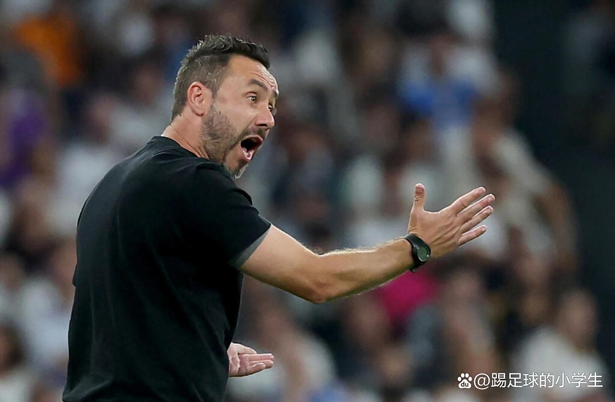 英雄联盟全球总决赛-包含国际比赛日法甲传出新动向；勒沃库森强势反弹；管理层表态：气氛紧张；阵容厚度经受考验的词条