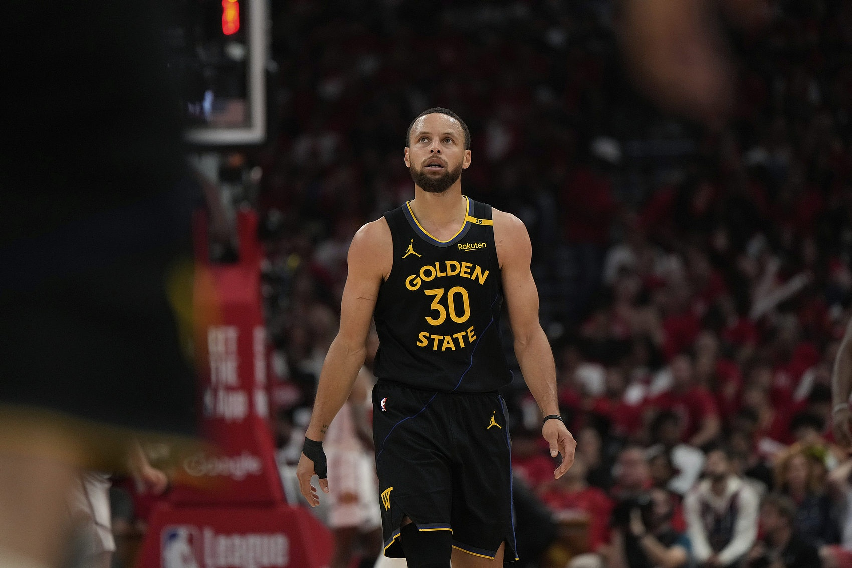 英雄联盟全球总决赛-清晨亚特兰大伤情更新——NBA季后赛节点到来，赛场秩序良好，更衣室氛围转暖的简单介绍